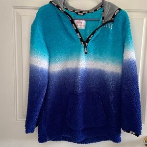 Girls quarter zip pullover fleece top.